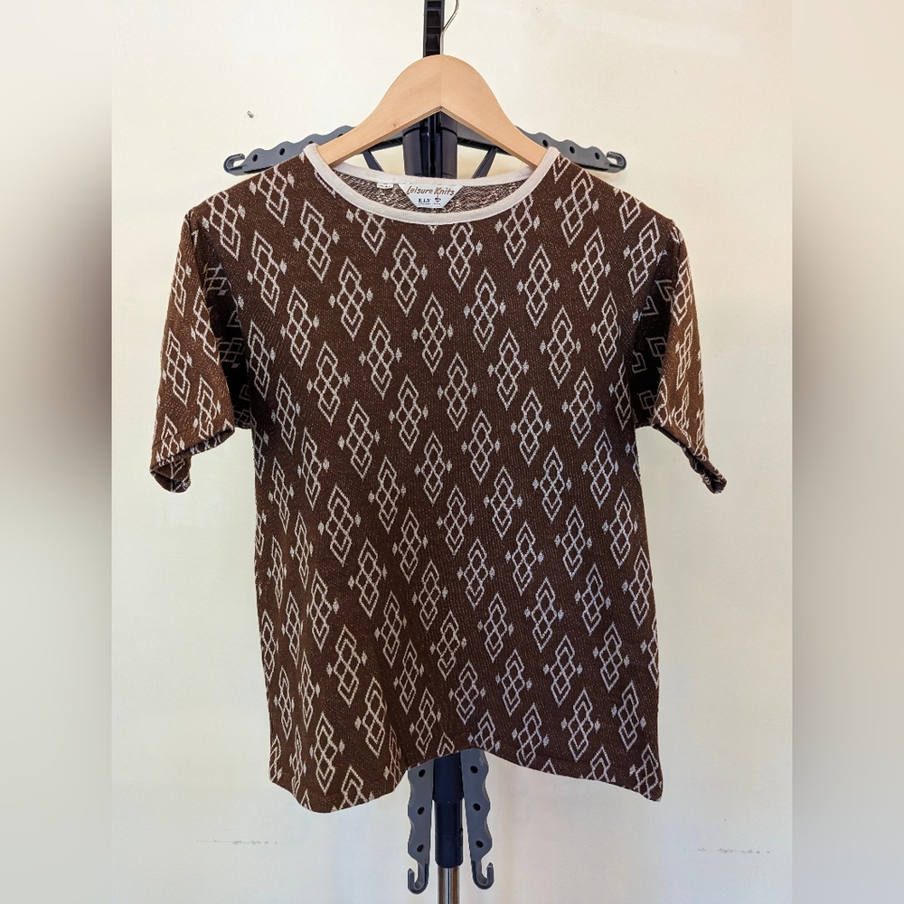 Vintage Knit T-shirt Top in brown and white diamond pattern